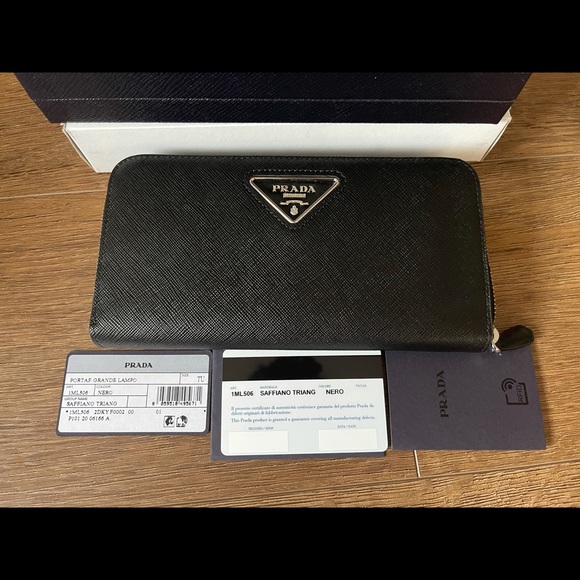 PRADA-AUTHENTIC (NWT) Large Black Saffiano Leather Zip Around Wallet - Picture 6 of 15
